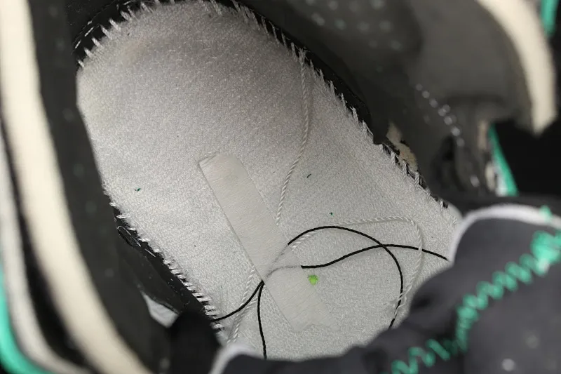 All categories Air Jordan Jordan series basketball shoes Air Jordan 1 High G version Air Jordan 1 Zoom CMFT "Stadium Green" AJ1 Joe 1 white and green stitching CT0978-300